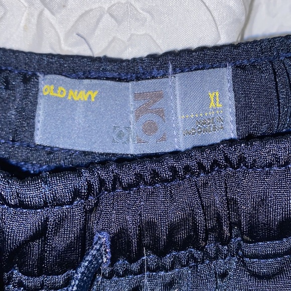 Boy’s Old Navy Athletic Shorts 🏀 - Picture 2 of 2